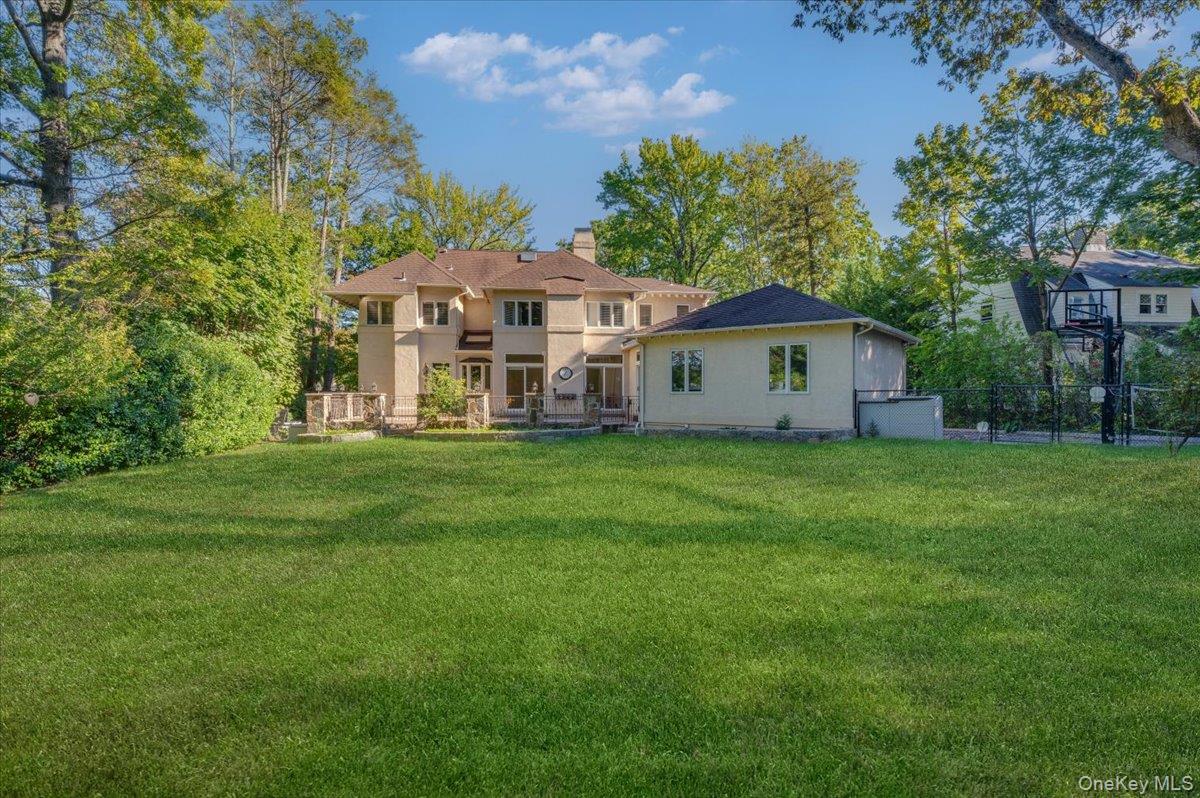 #5 photo, 31 Howell Avenue, Larchmont , NY 10538