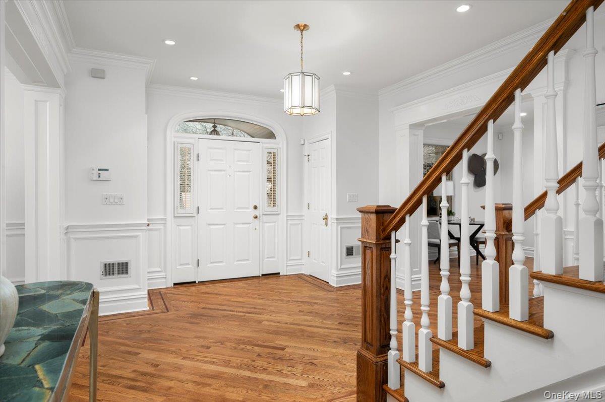 #7 photo, 31 Howell Avenue, Larchmont , NY 10538