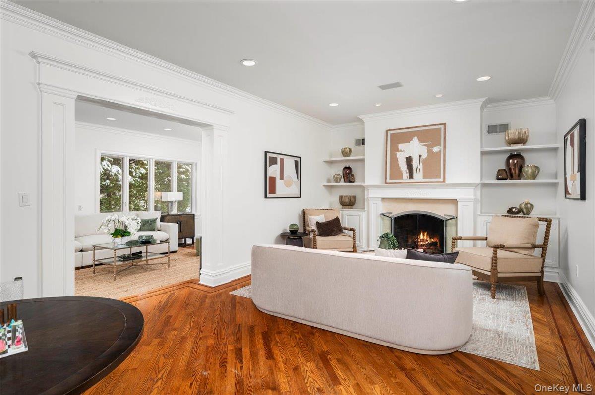 #9 photo, 31 Howell Avenue, Larchmont , NY 10538