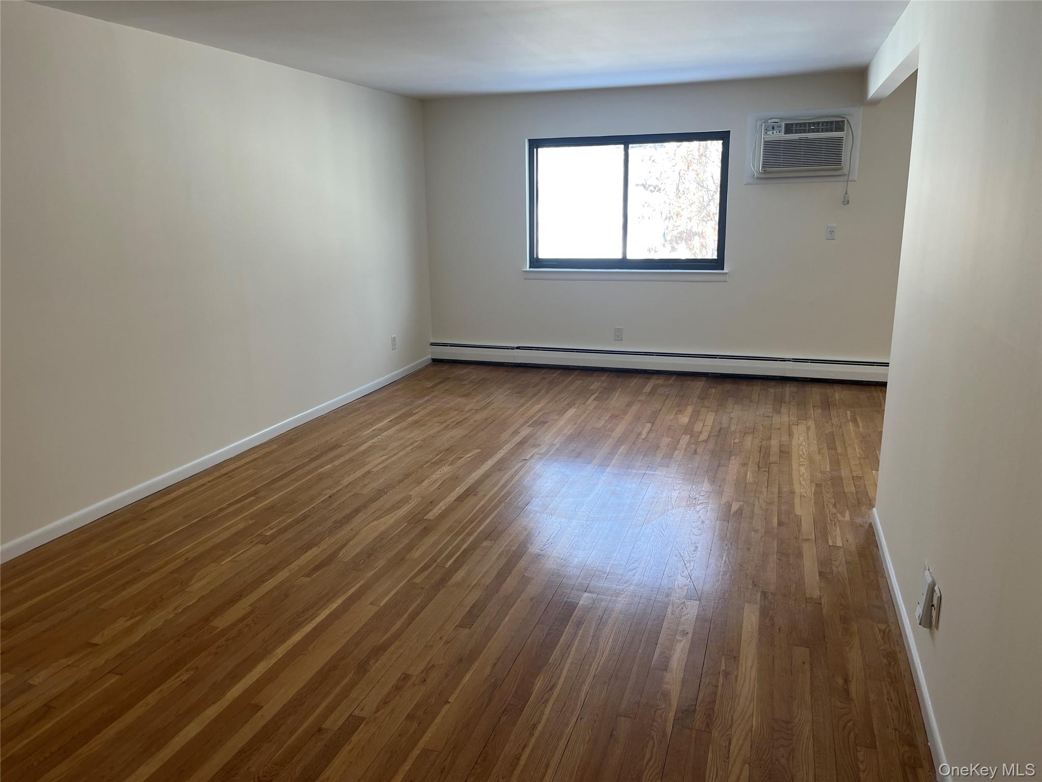 #2 photo, 11 Brevoort Drive, Pomona , NY 10970