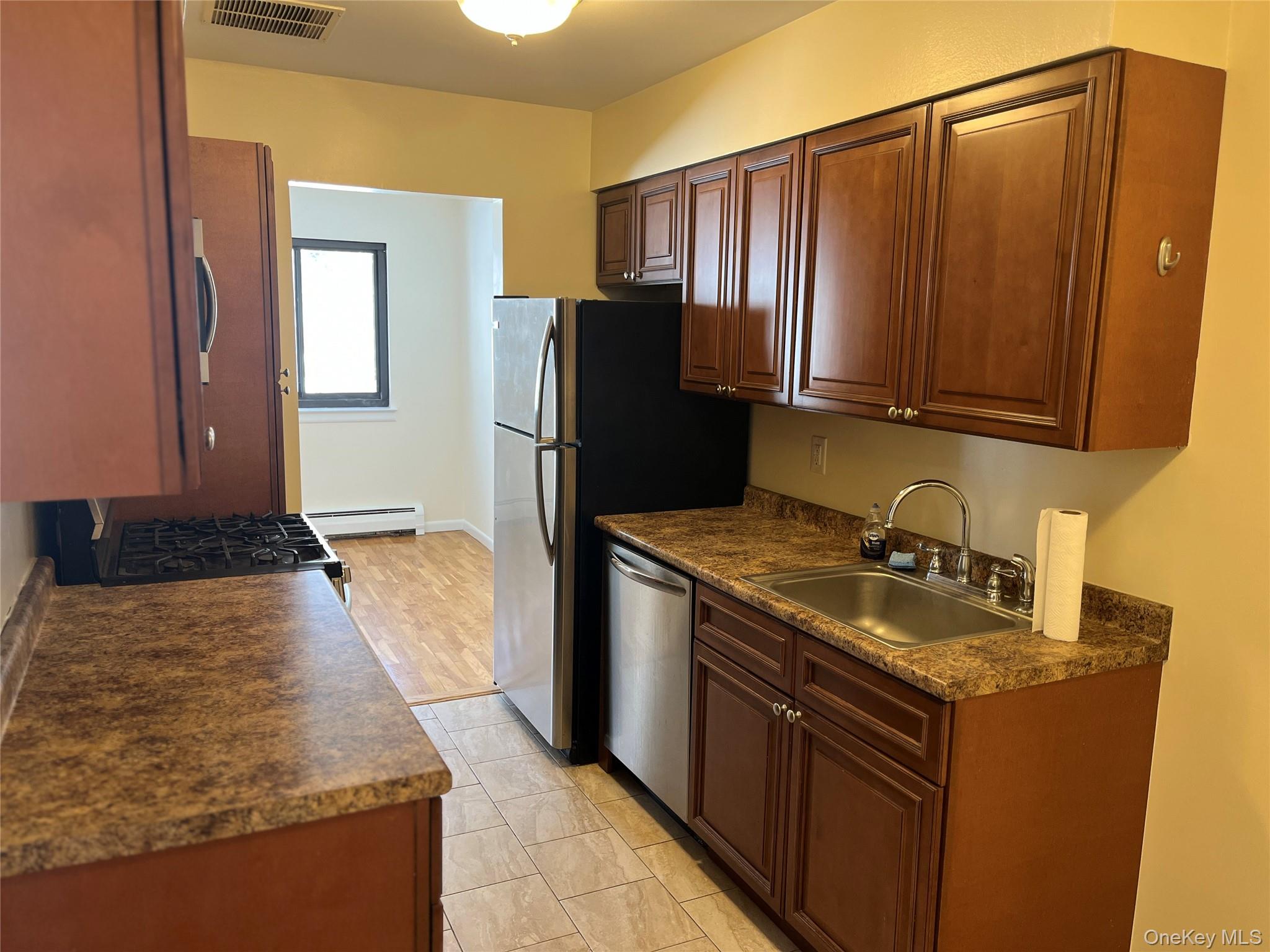 #7 photo, 11 Brevoort Drive, Pomona , NY 10970