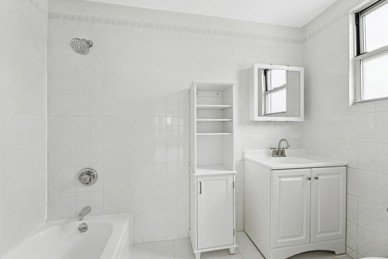 #8 photo, Ditmars Steinway, קווינס Ditmars Steinway , NY 11105