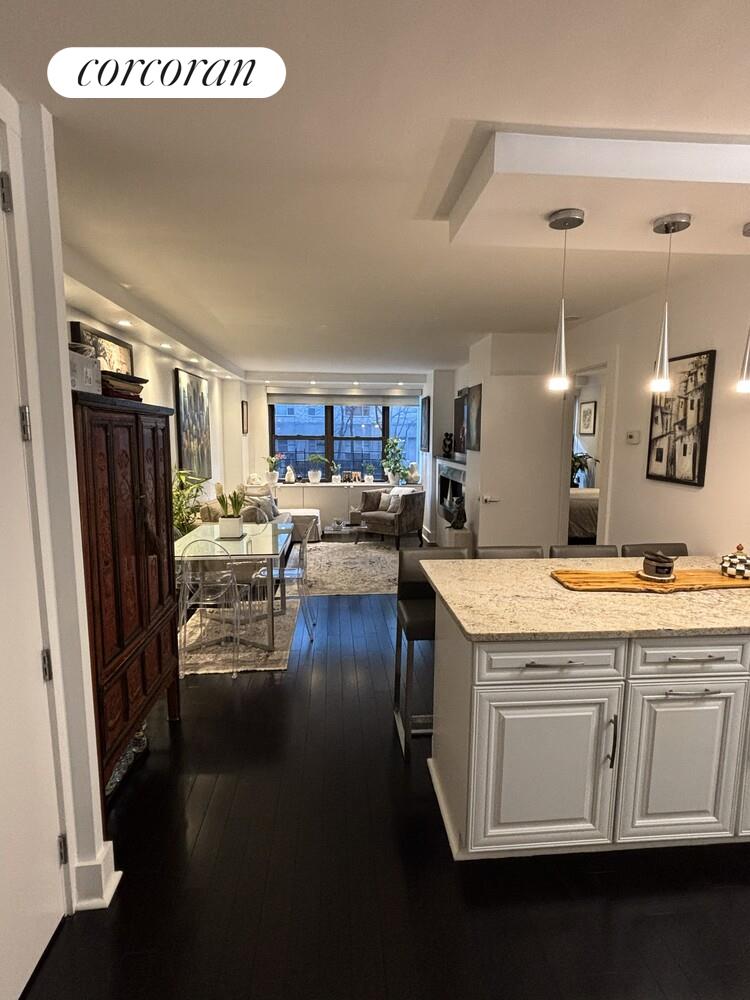 #1 photo, 305 E 40TH Street, मैनहटन Murray Hill , NY 10017