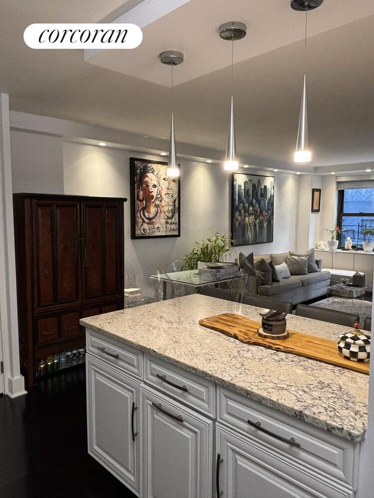 #11 photo, 305 E 40TH Street, मैनहटन Murray Hill , NY 10017