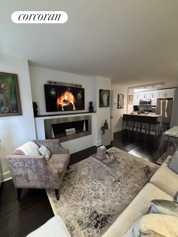 #12 photo, 305 E 40TH Street, मैनहटन Murray Hill , NY 10017