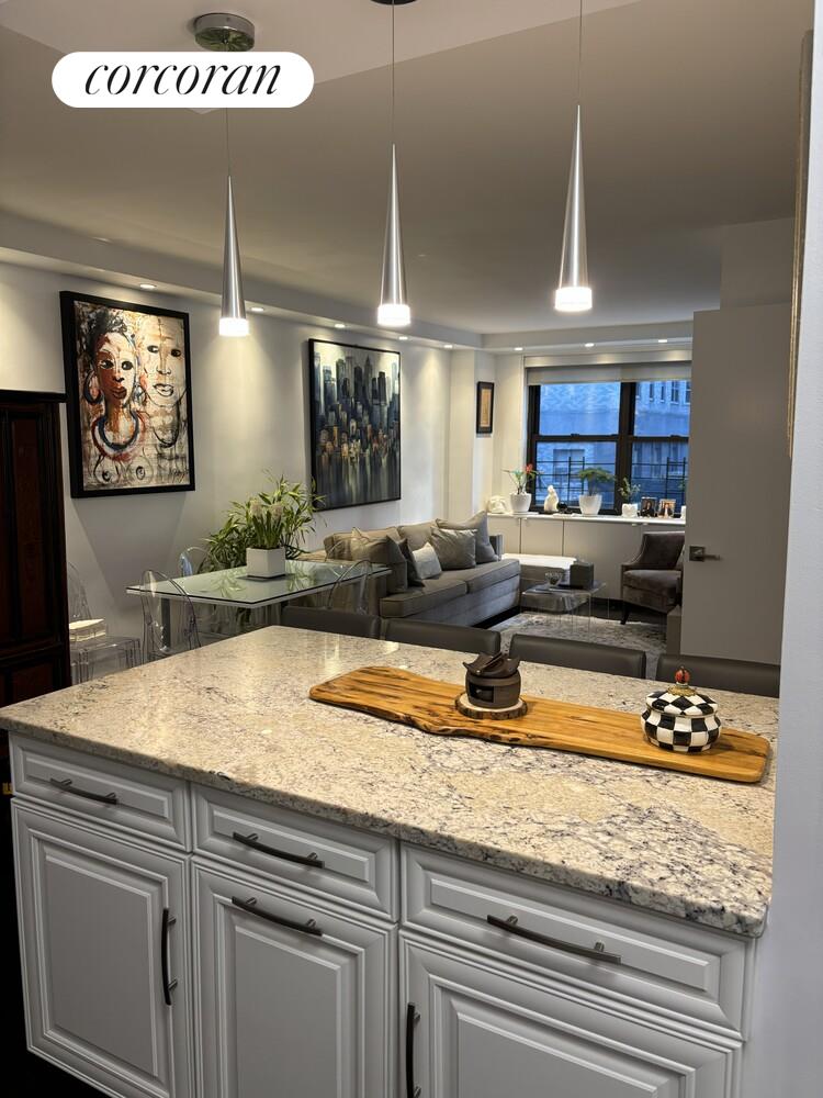 #17 photo, 305 E 40TH Street, मैनहटन Murray Hill , NY 10017