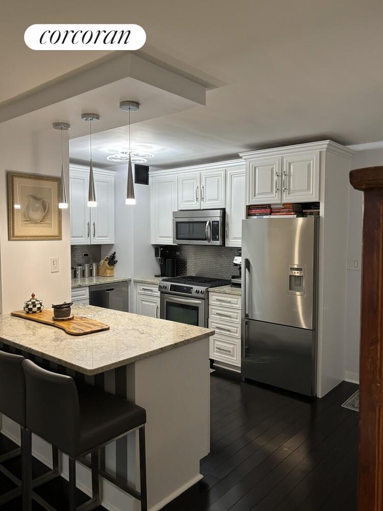 #18 photo, 305 E 40TH Street, मैनहटन Murray Hill , NY 10017