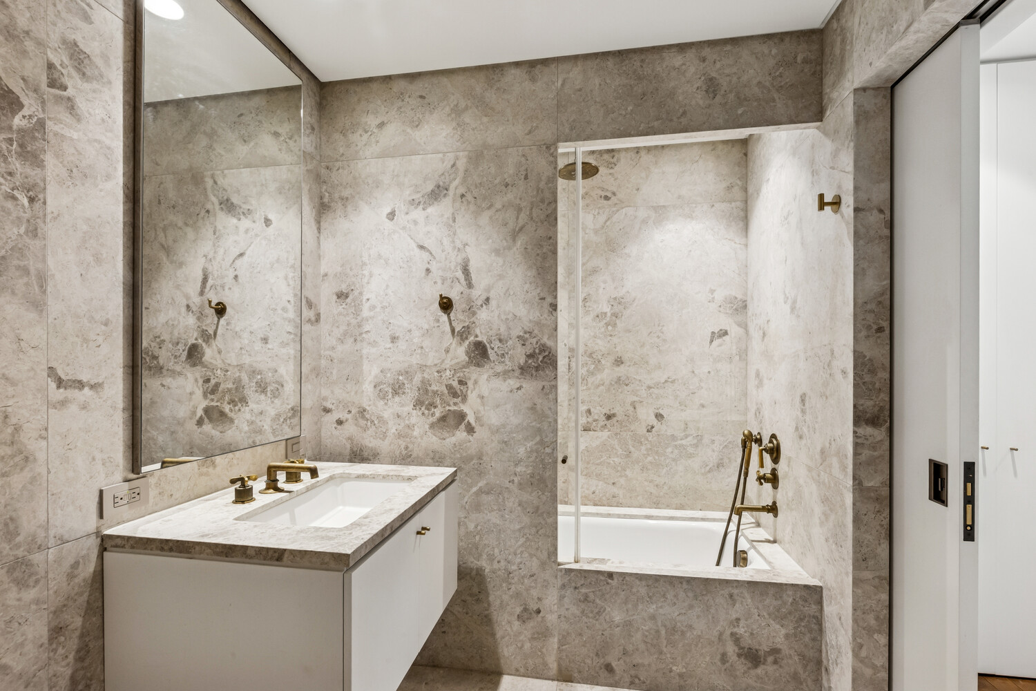 #5 photo, 527 W 27TH Street, Манхэттен ‖ Chelsea , NY 10001