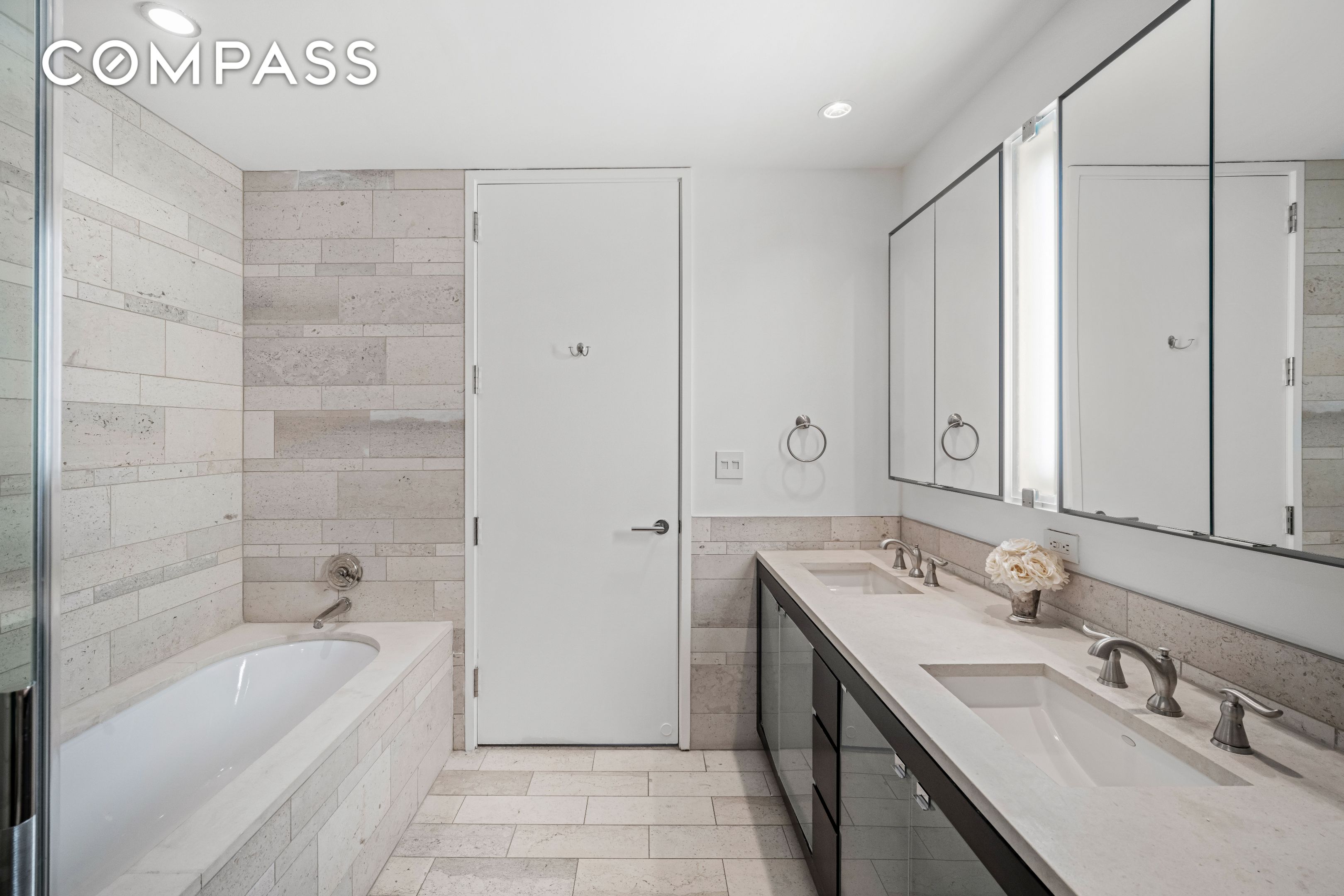 #7 photo, 450 E 83rd Street, Манхэттен ‖ Upper East Side , NY 10028