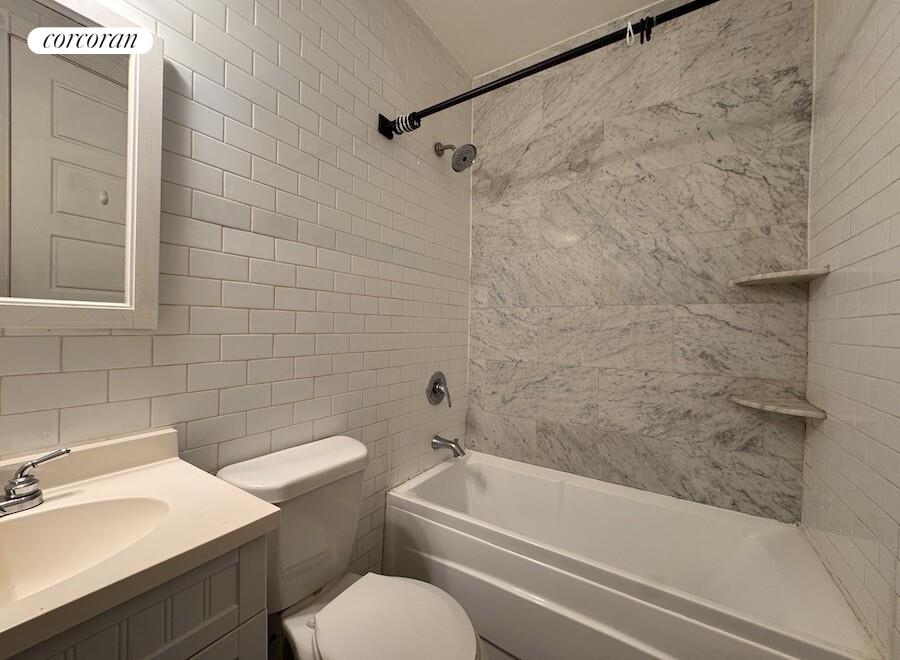 #10 photo, Brooklyn, ब्रुकलीन Crown Heights , NY 11233