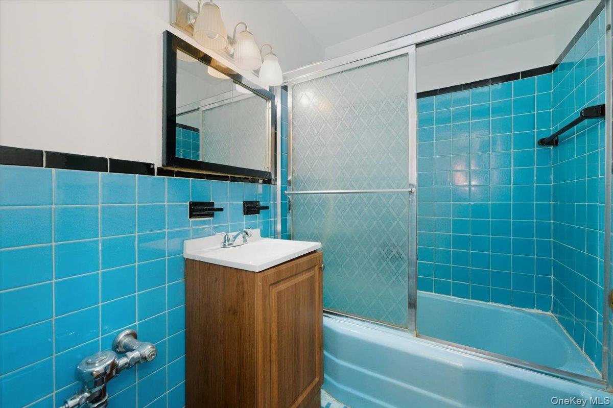 #12 photo, 560 W Broadway, Long Beach , NY 11561