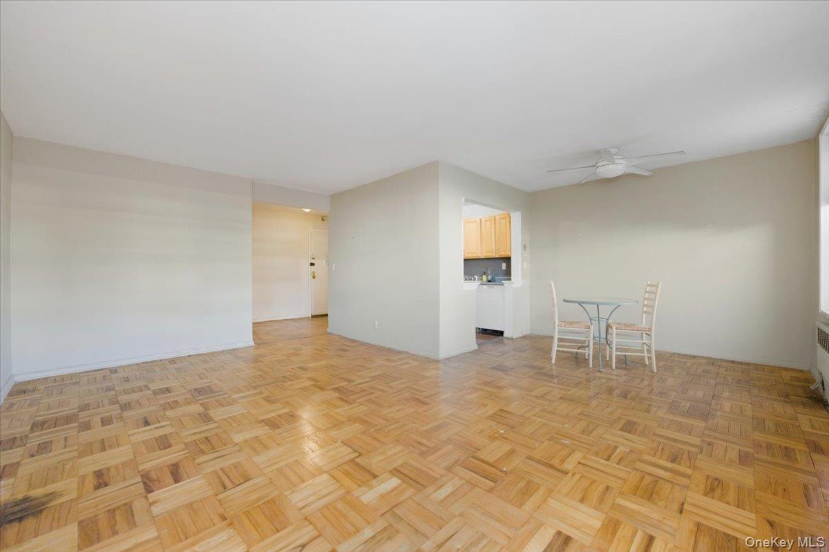 #5 photo, 560 W Broadway, Long Beach , NY 11561