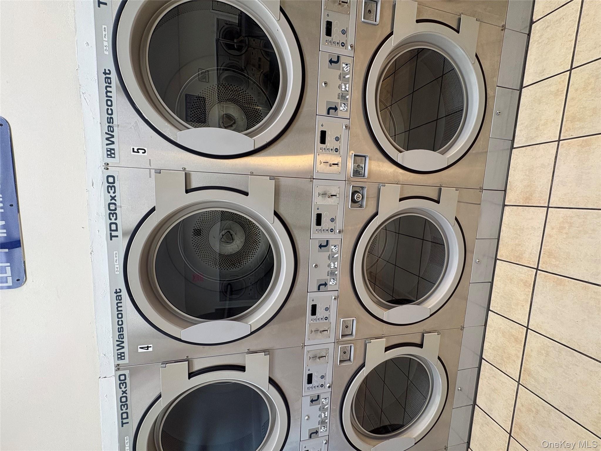 #6 photo, 297 EAST MEADOW Avenue, 長島 East Meadow , NY 11554