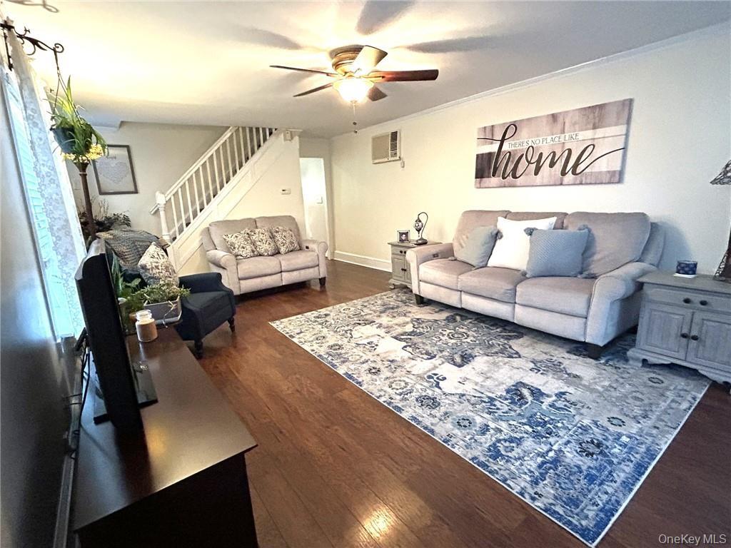 #5 photo, 3172 Whitney Avenue, Бруклин ‖ Brooklyn , NY 11229