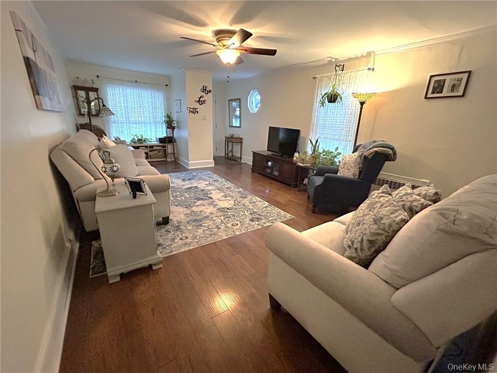 #7 photo, 3172 Whitney Avenue, Бруклин ‖ Brooklyn , NY 11229