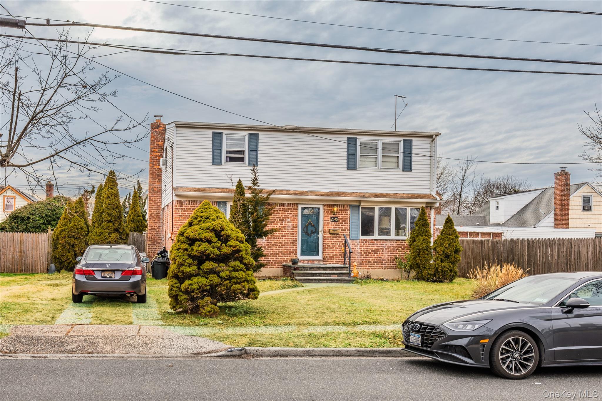 #1 photo, 2340 Devon Street, מחוז נסאו East Meadow , NY 11554