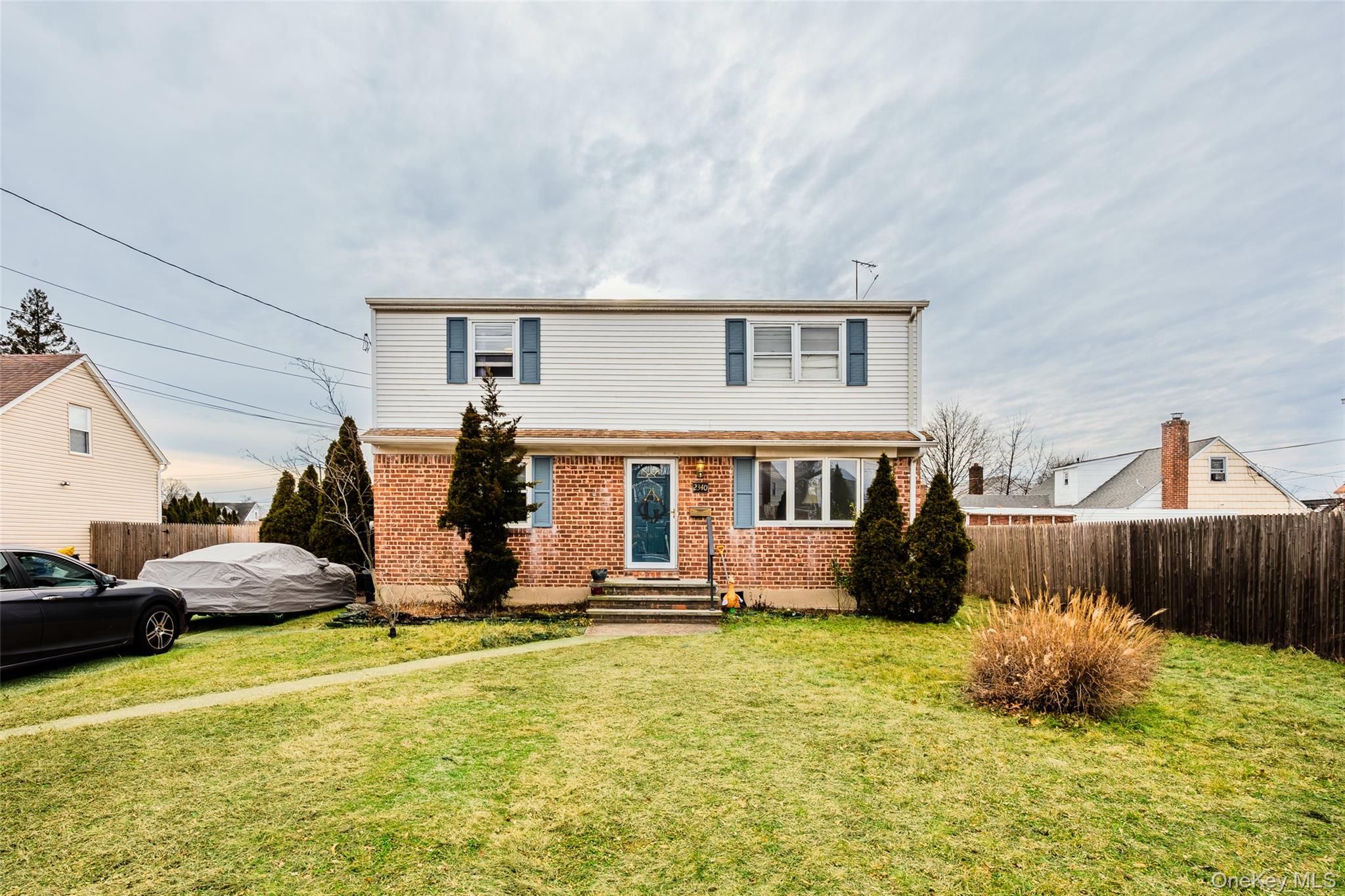 #2 photo, 2340 Devon Street, מחוז נסאו East Meadow , NY 11554