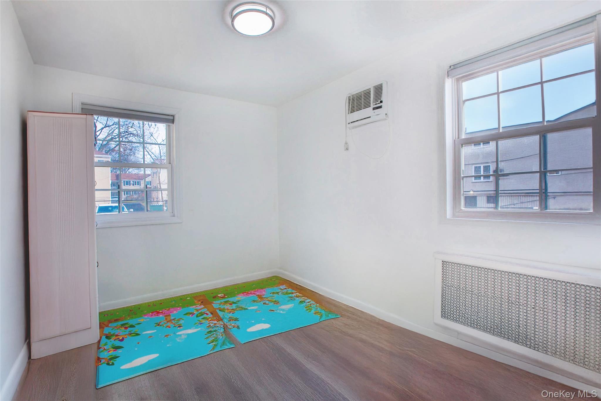 #8 photo, 64-55 Springfield Boulevard, 皇后区 Oakland Gardens , NY 11364