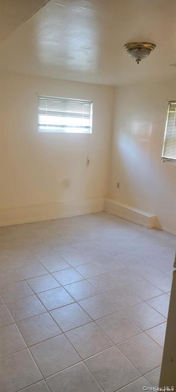 #2 photo, 15 Beech Street, מחוז סאפוק Wyandanch , NY 11798