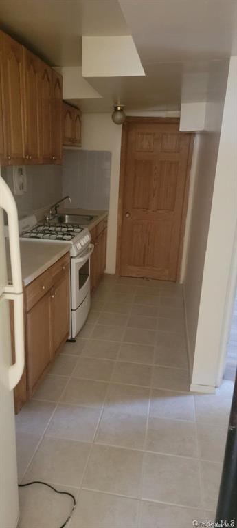 #3 photo, 15 Beech Street, מחוז סאפוק Wyandanch , NY 11798