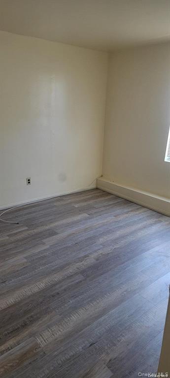 #5 photo, 15 Beech Street, מחוז סאפוק Wyandanch , NY 11798