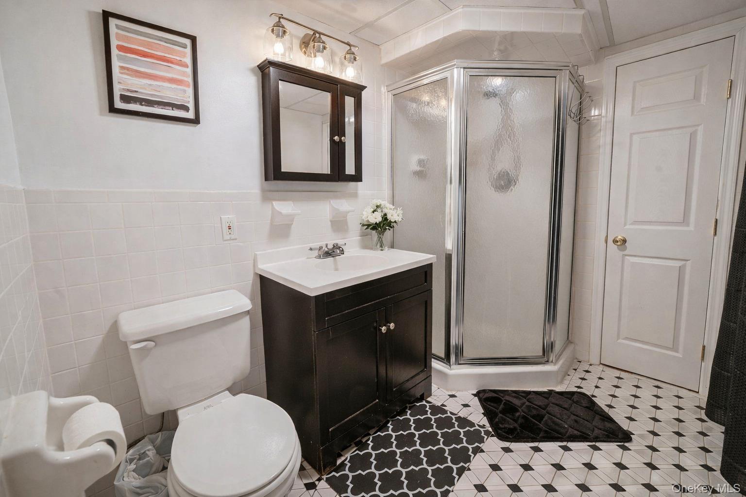 #20 photo, 7 Poinsetta Avenue, Middle Island , NY 11953