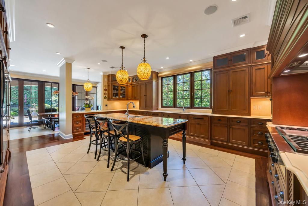 #14 photo, 48 Nassau Drive, Нассау ‖ Great Neck , NY 11021