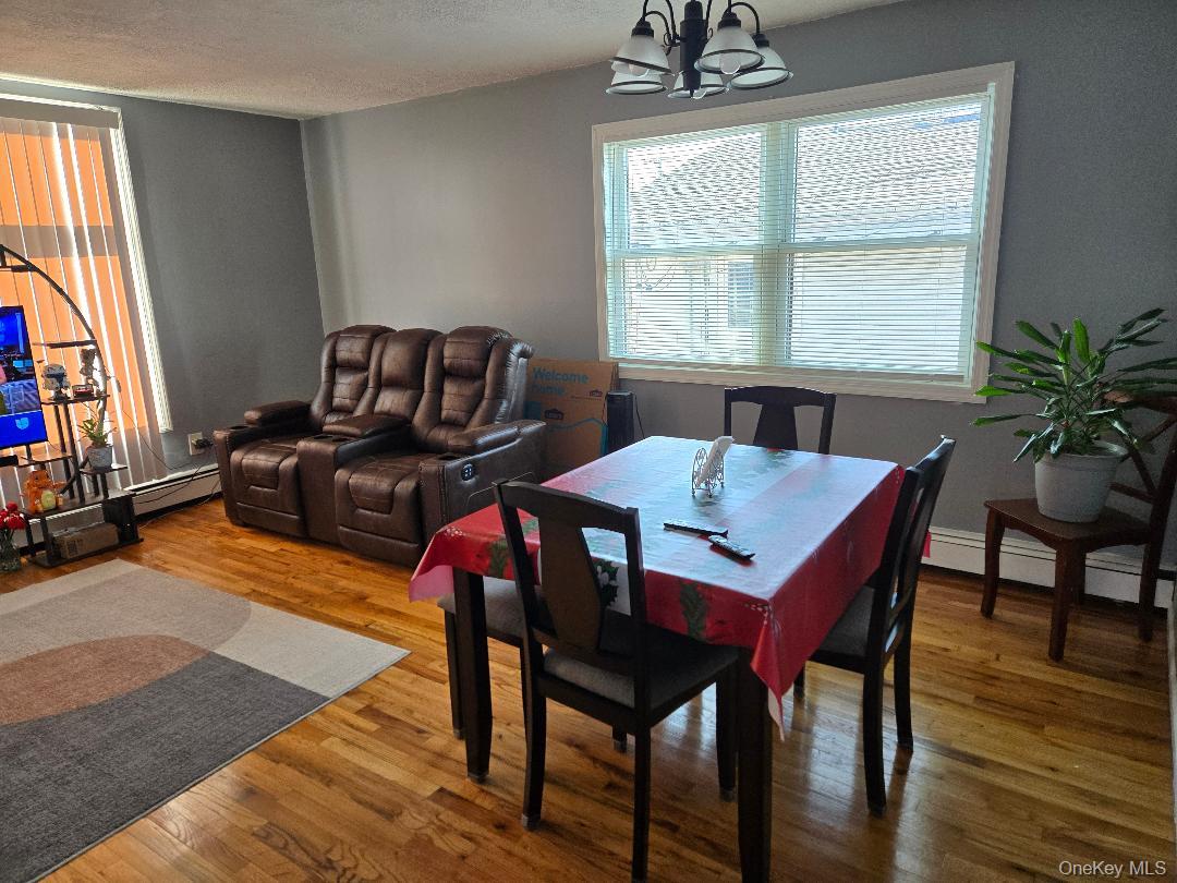 #3 photo, 1005 Broadway, Нассау ‖ Westbury , NY 11590