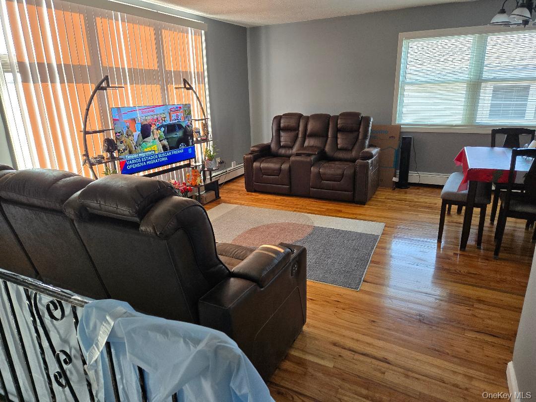 #6 photo, 1005 Broadway, Нассау ‖ Westbury , NY 11590