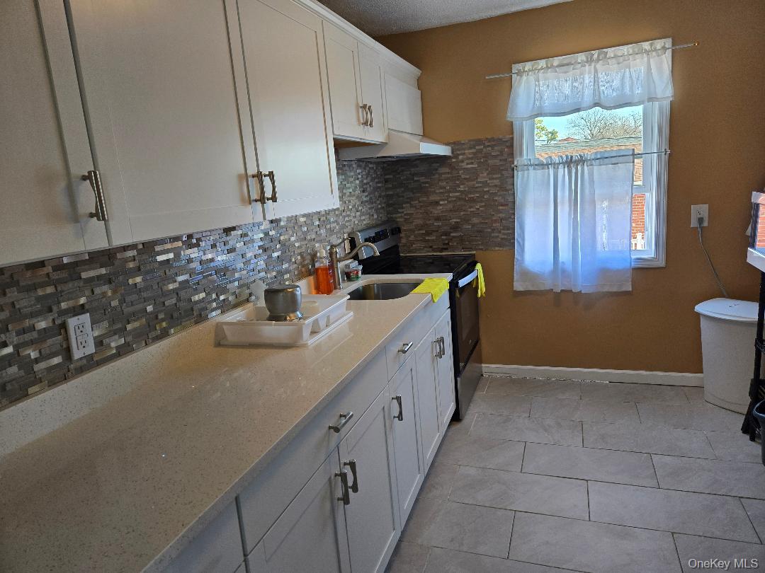 #7 photo, 1005 Broadway, Нассау ‖ Westbury , NY 11590