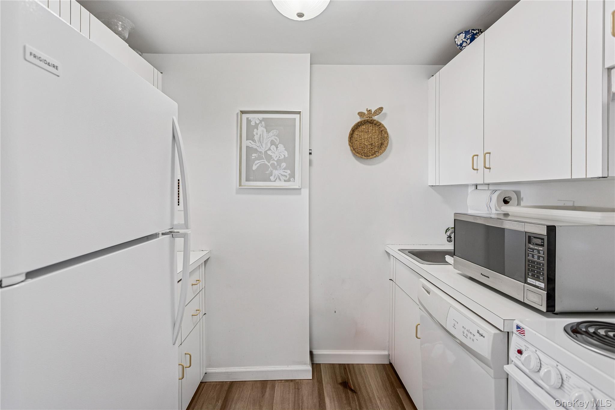 #9 photo, 2 Richmond Road, Lido Beach , NY 11561