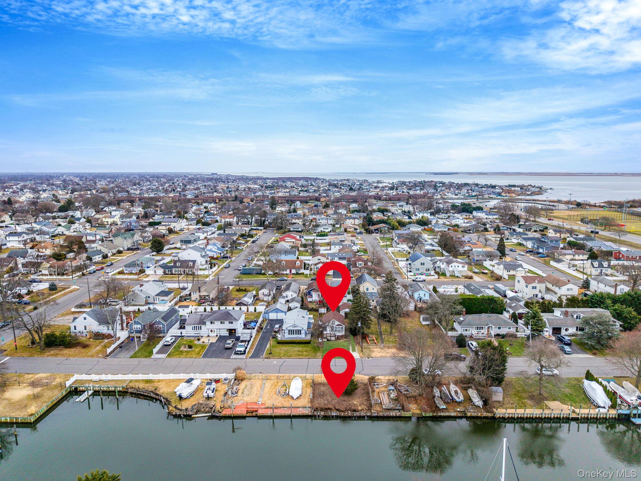 #20 photo, 8 Eastern Concourse, सफ़ोक काउंटी Amityville , NY 11701