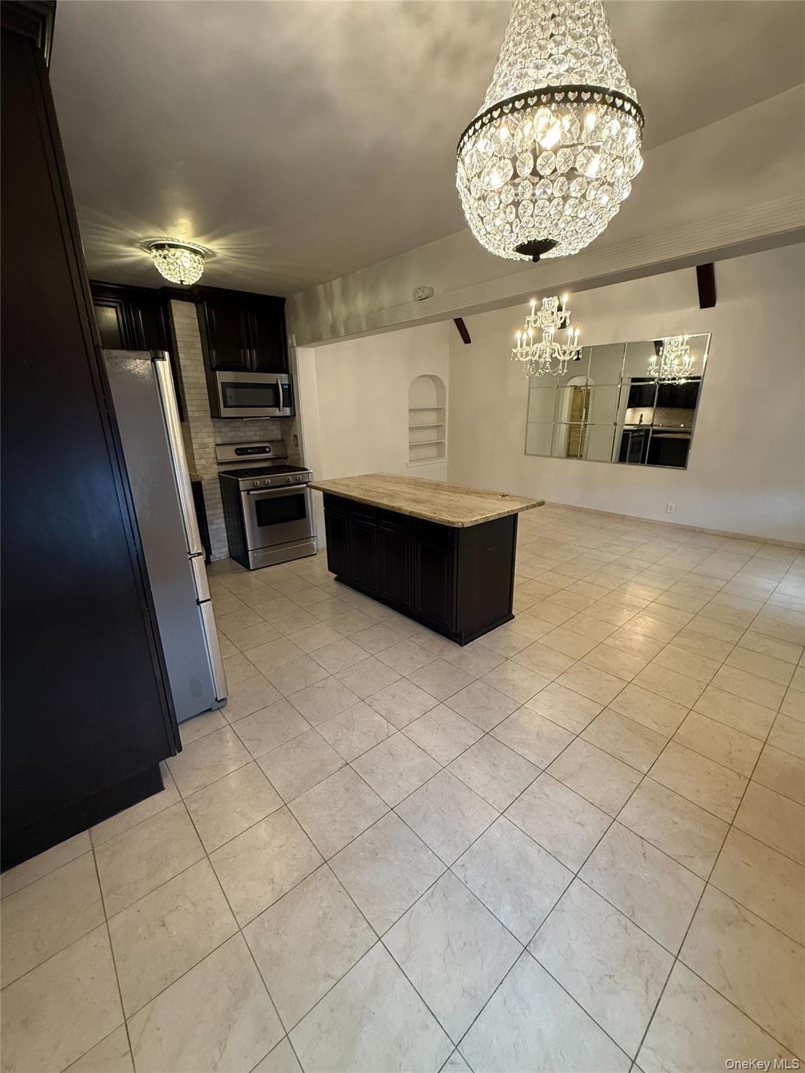 #9 photo, 54-40 80th Street, קווינס Elmhurst , NY 11373