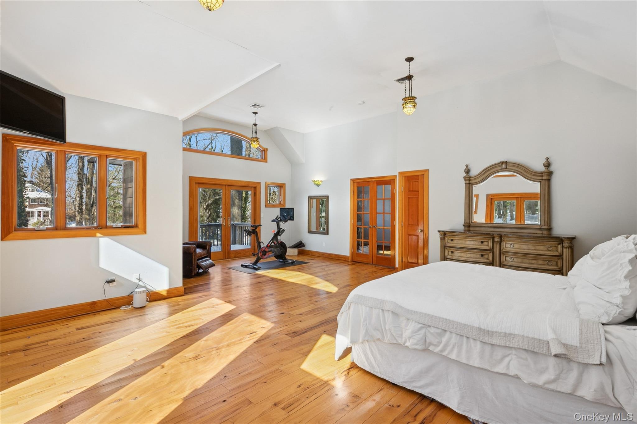 #15 photo, 85 Cove Road, Oyster Bay Cove , NY 11771