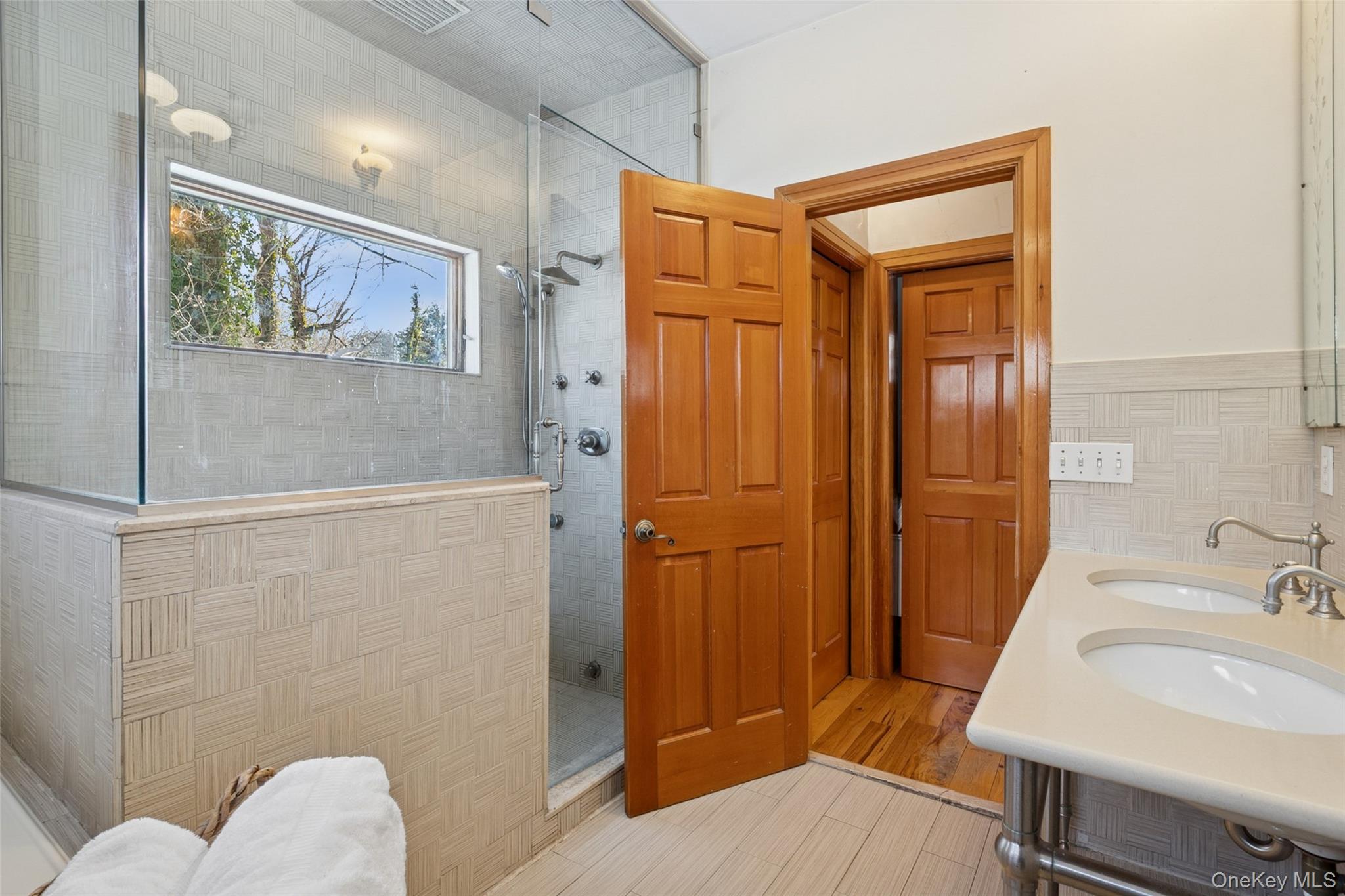 #17 photo, 85 Cove Road, Oyster Bay Cove , NY 11771