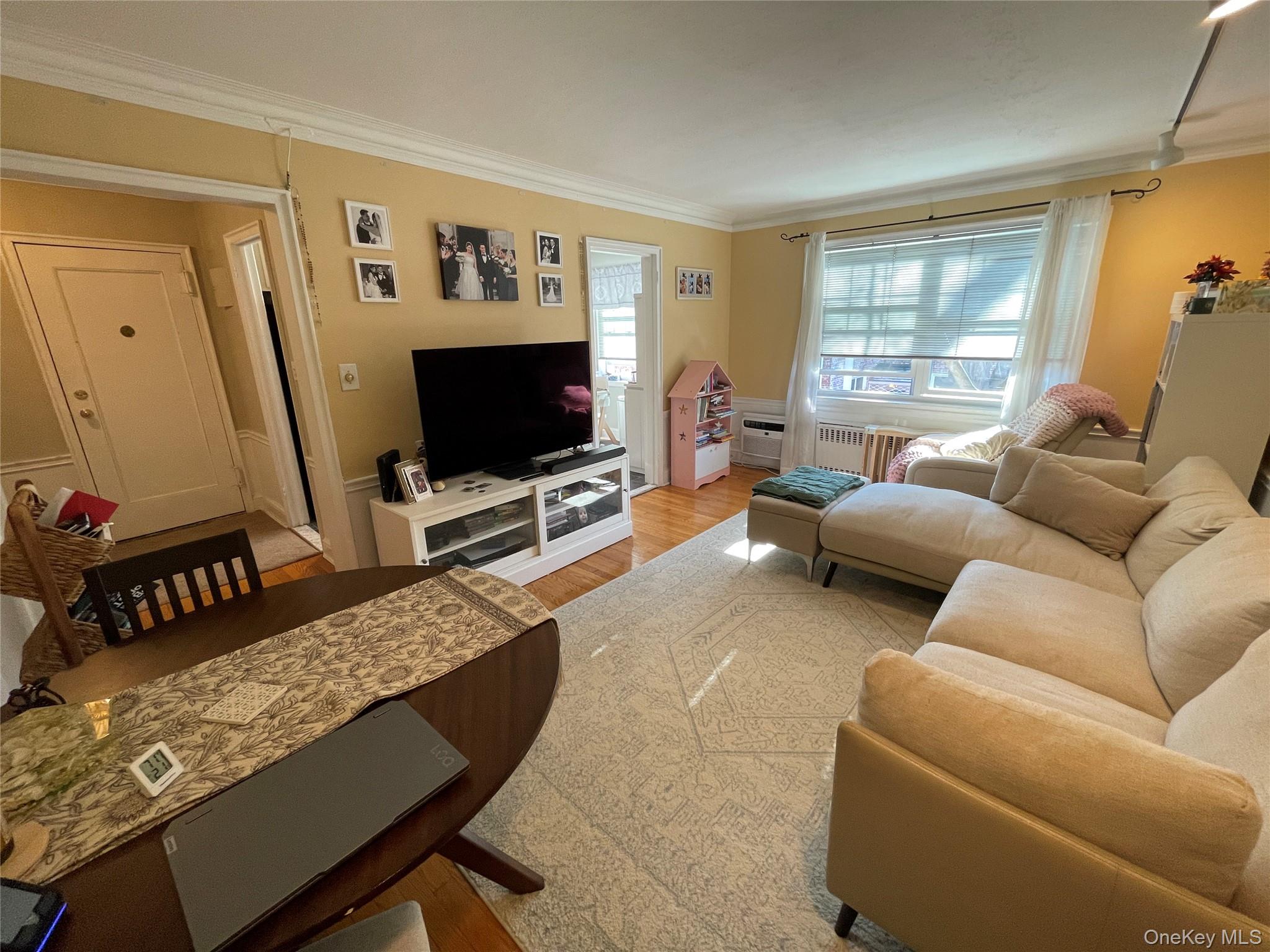 #12 photo, 43 N Forest Avenue, Rockville Centre , NY 11570