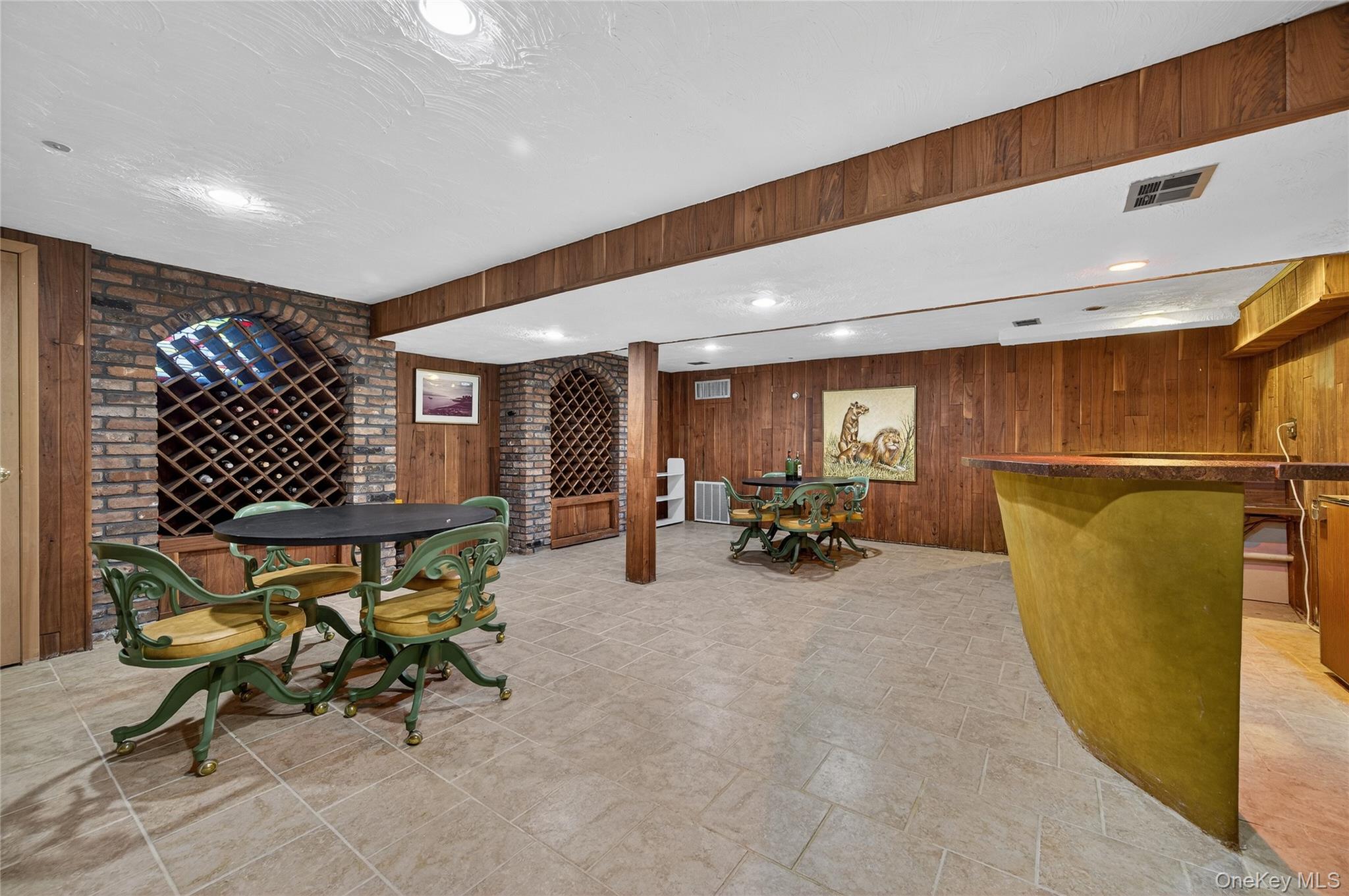 #13 photo, 50 Netto Lane, Plainview , NY 11803