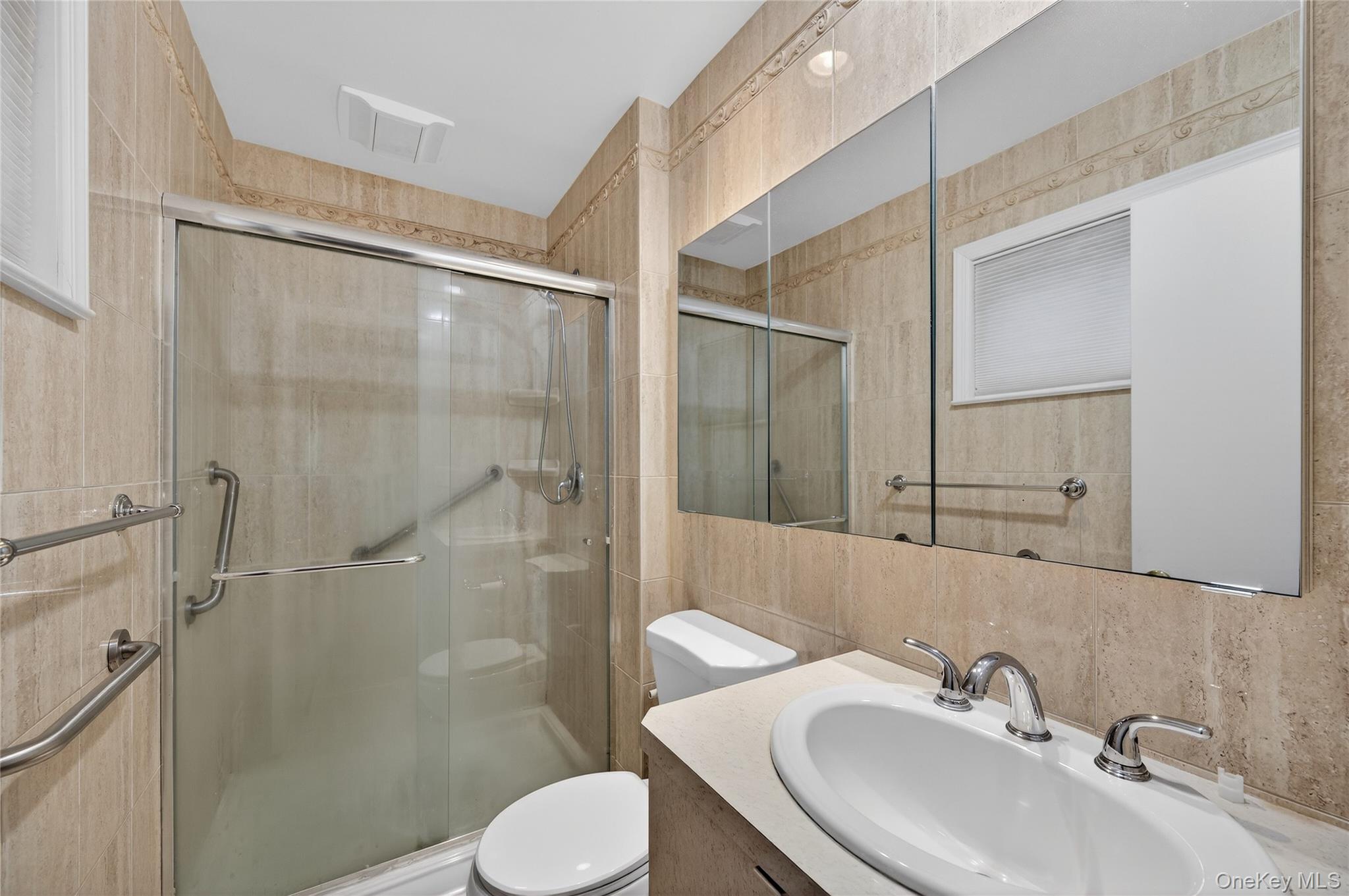 #16 photo, 50 Netto Lane, Plainview , NY 11803