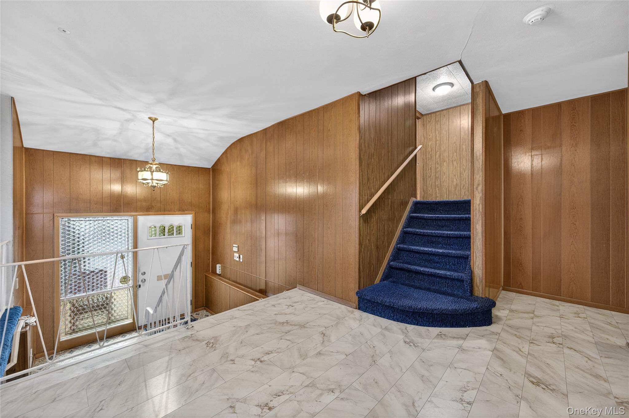 #4 photo, 50 Netto Lane, Plainview , NY 11803