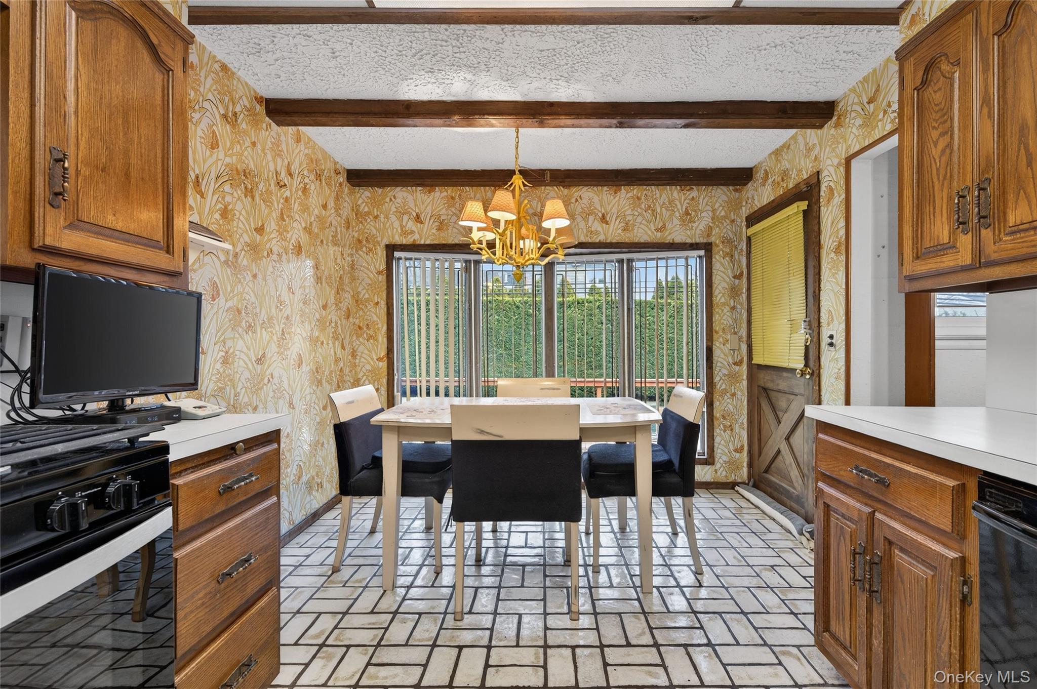 #8 photo, 50 Netto Lane, Plainview , NY 11803