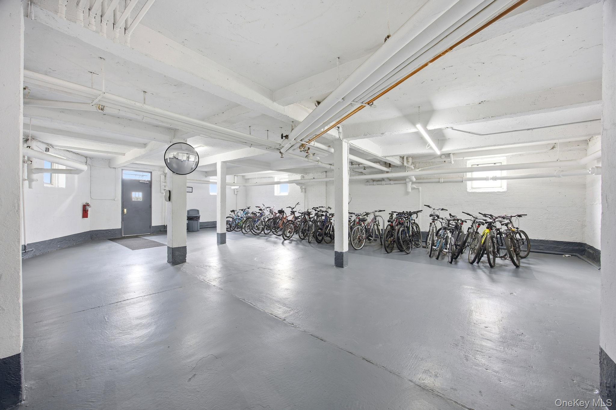 #18 photo, 12416 84th Road, Kew Gardens , NY 11415