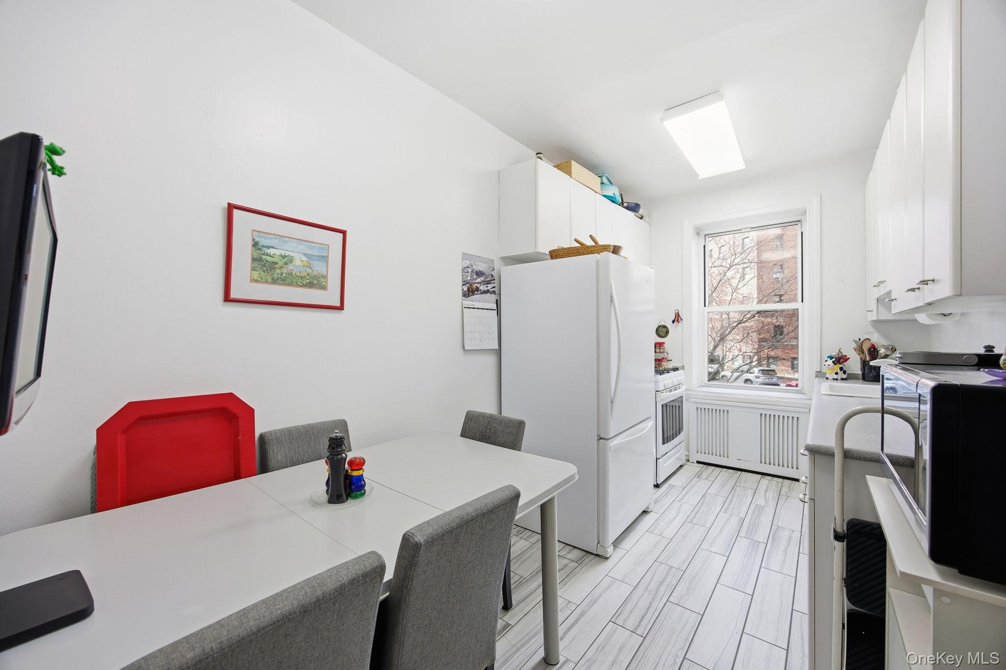 #8 photo, 12416 84th Road, Kew Gardens , NY 11415