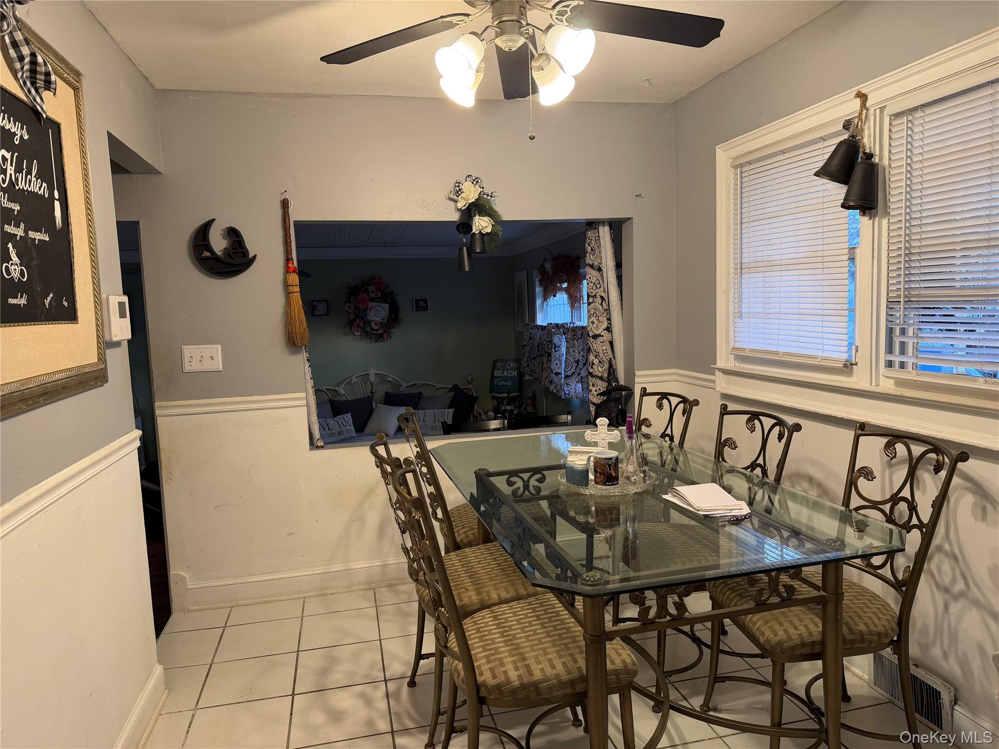 #11 photo, 11 bittermint, सफ़ोक काउंटी Islip , NY 11751