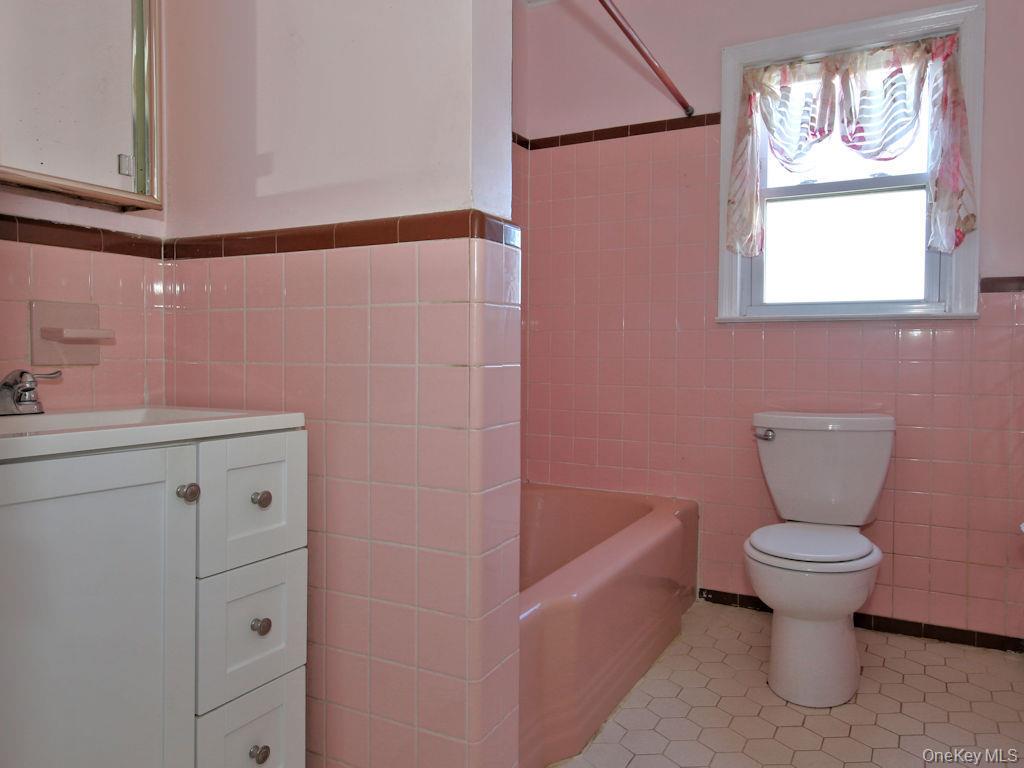 #6 photo, 295 Gainsborg Avenue, West Harrison , NY 10604