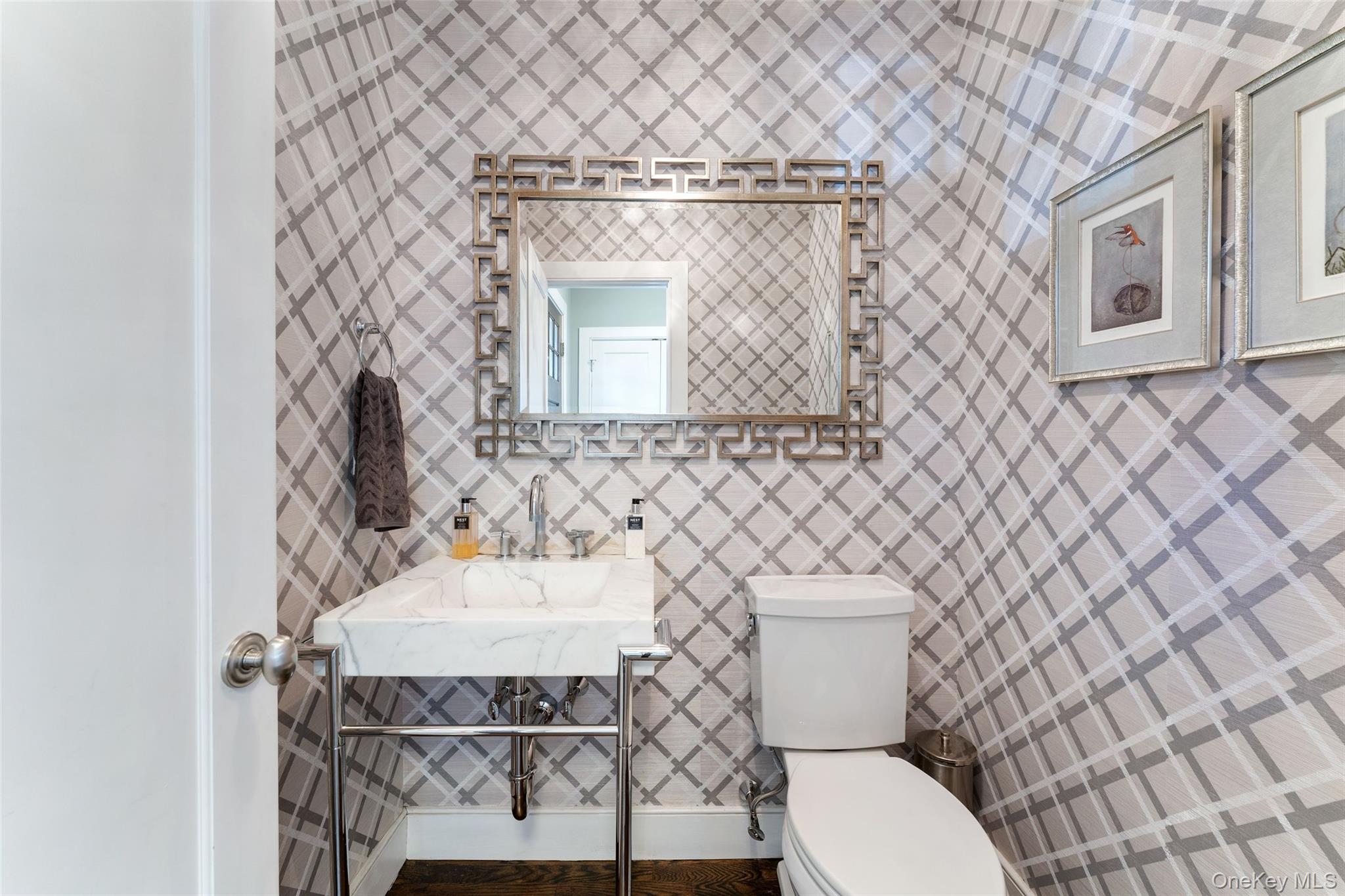 #14 photo, 29 Dobbs Terrace, Scarsdale , NY 10583