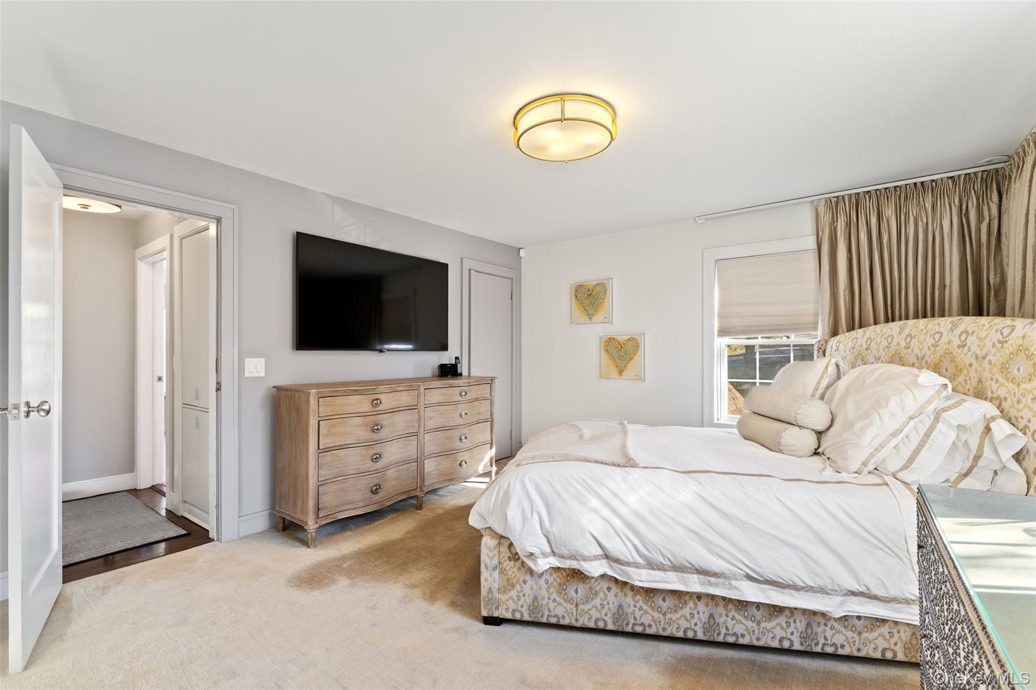 #16 photo, 29 Dobbs Terrace, Scarsdale , NY 10583