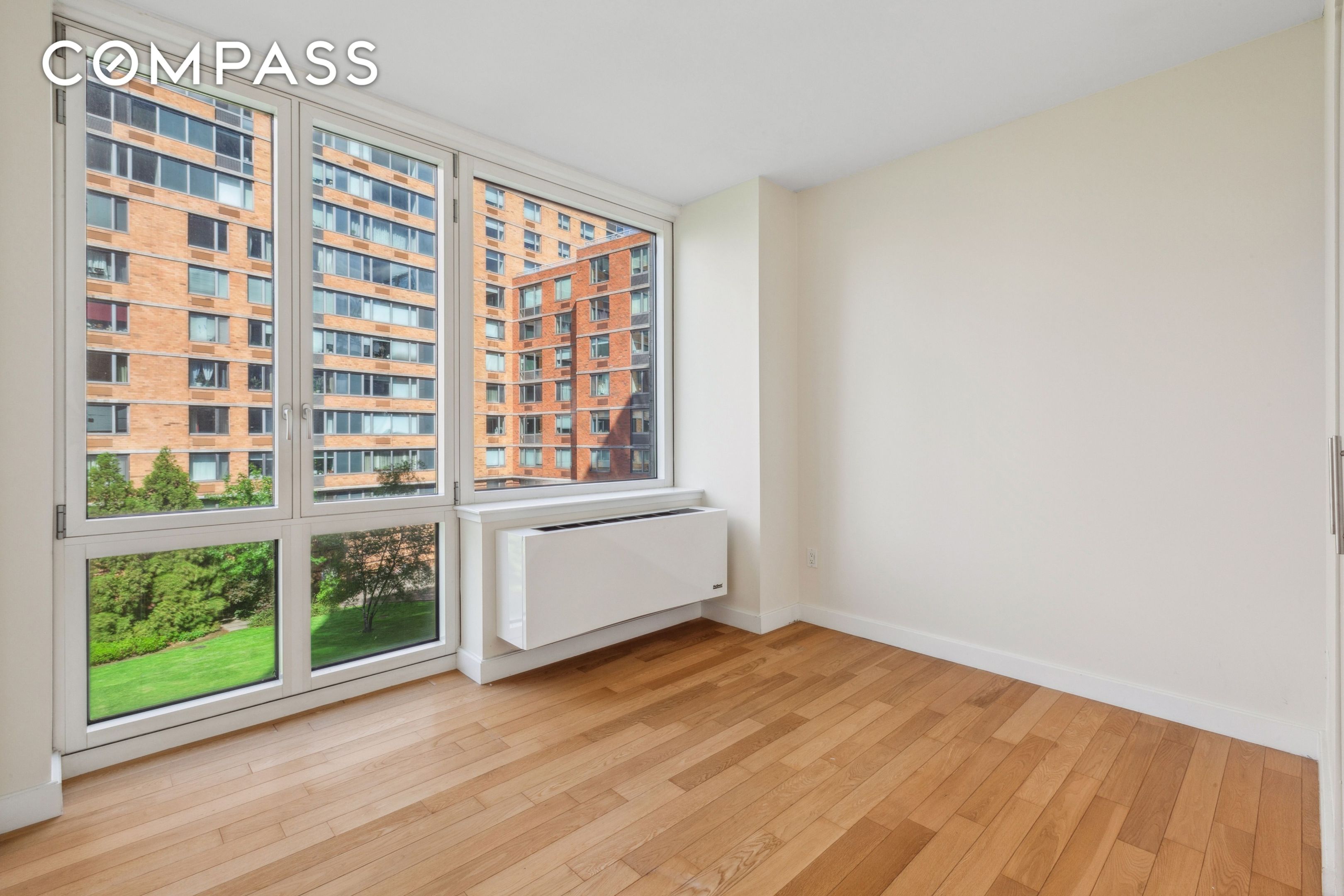 #11 photo, 415 Main Street, מנהטן Roosevelt Island , NY 10044