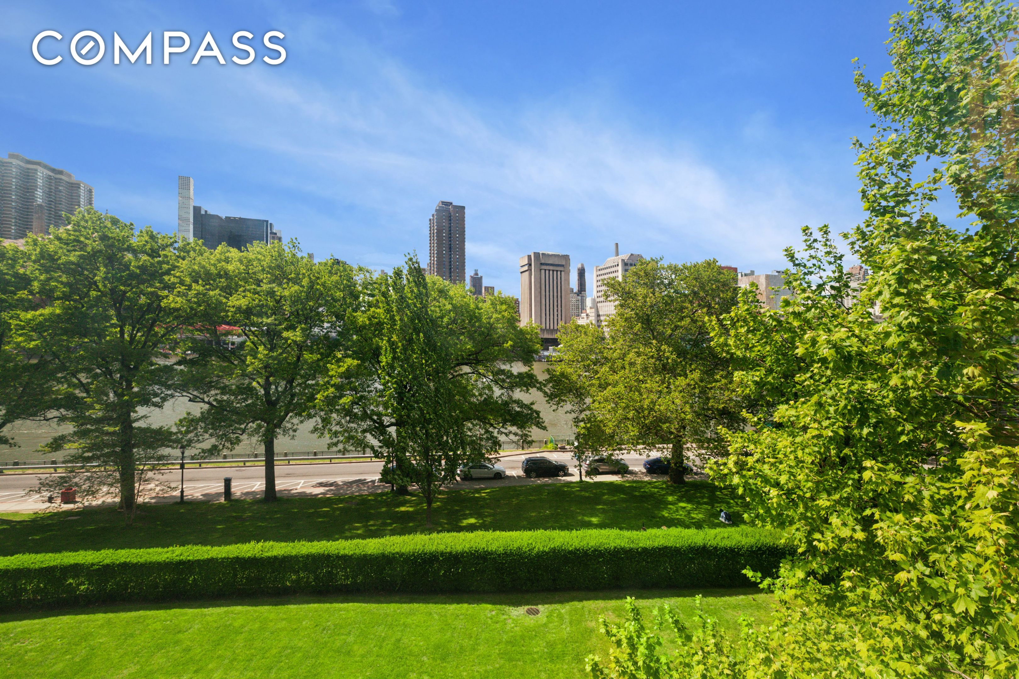 #3 photo, 415 Main Street, מנהטן Roosevelt Island , NY 10044