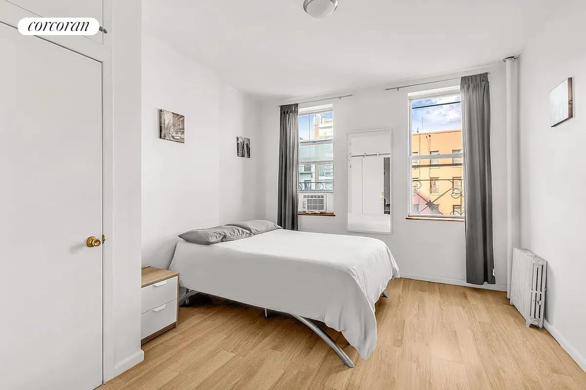 #3 photo, 648 9TH Avenue, 맨해튼 Hell's Kitchen , NY 10036