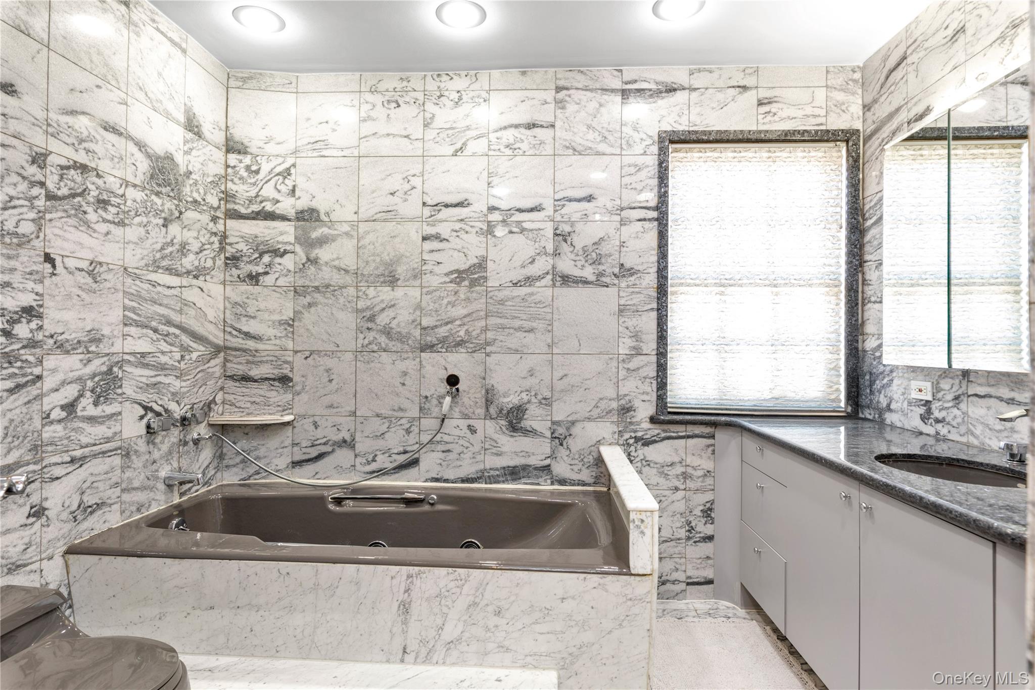 #12 photo, 145-85 9th Avenue, كوينز Whitestone , NY 11357